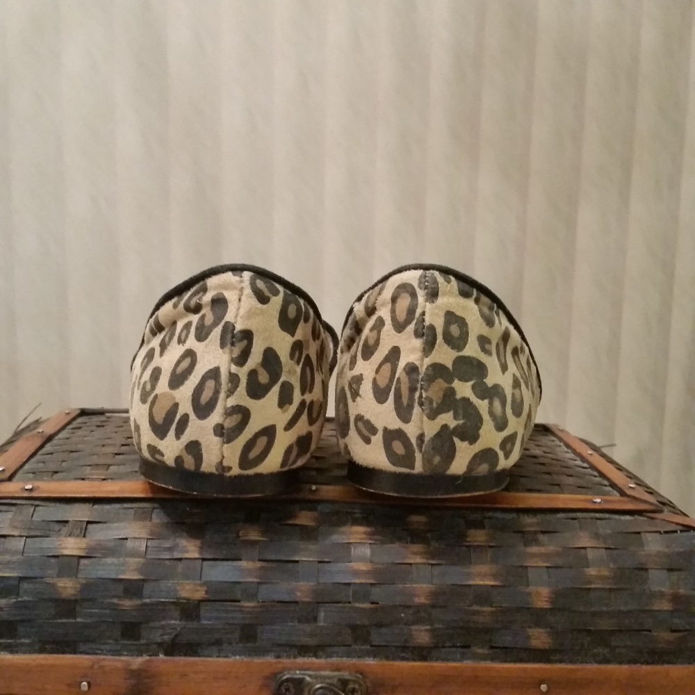 $$$ Betsey Johnson Suede Animal Print Shoes $$$ - Picture 3 of 7